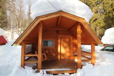 Revelstoke Campgrounds & Cabins Villa Eksteriør bilde